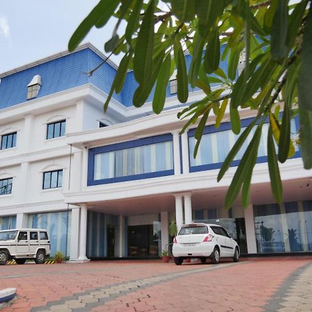 Karthika Residency Hotel Kilimanur Exterior foto